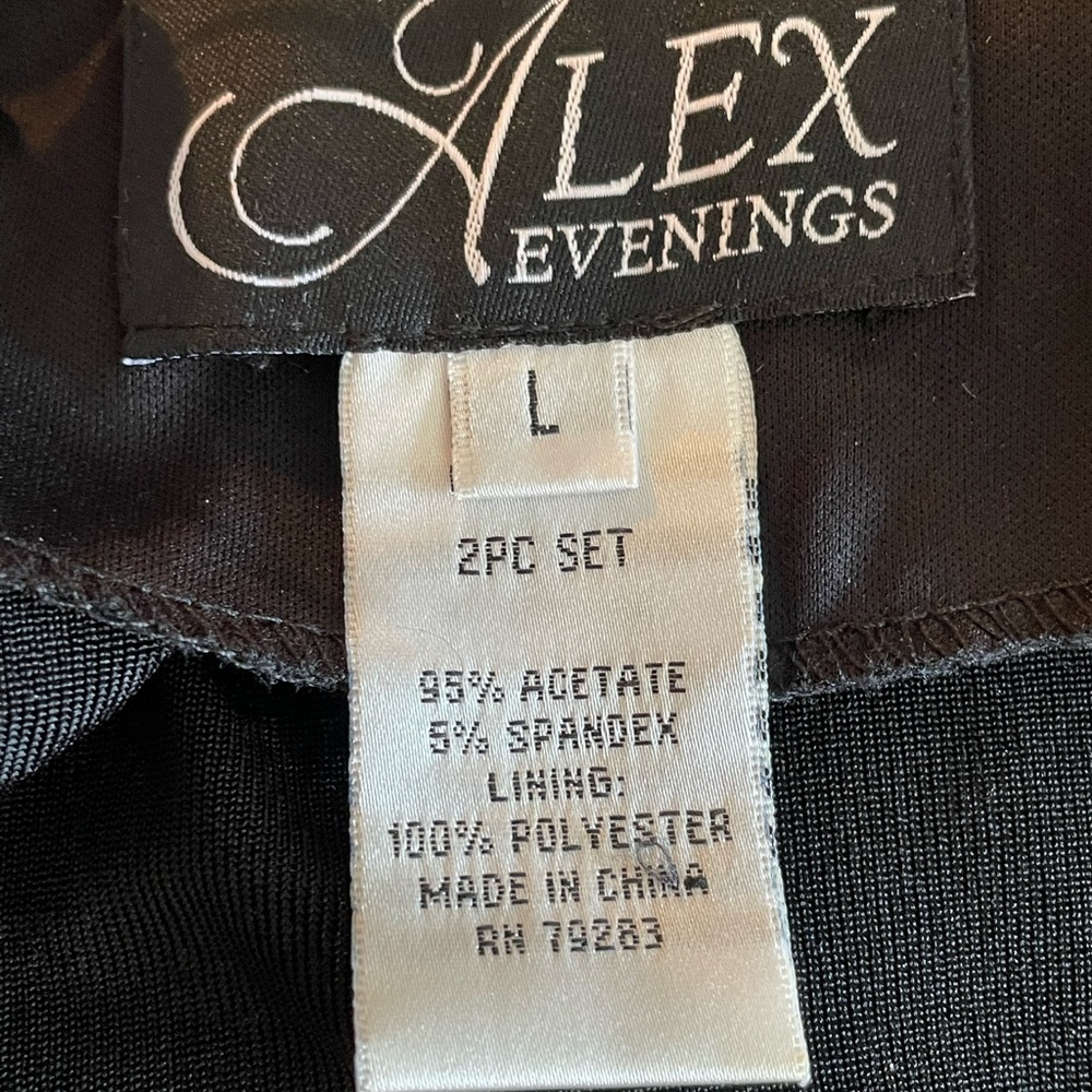 2-piece evening shell and jacket - Picture 10 of 11